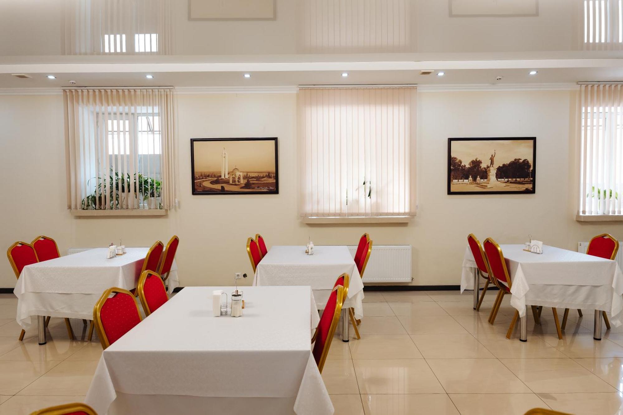Comfort Hotel تشيسيناو المظهر الخارجي الصورة